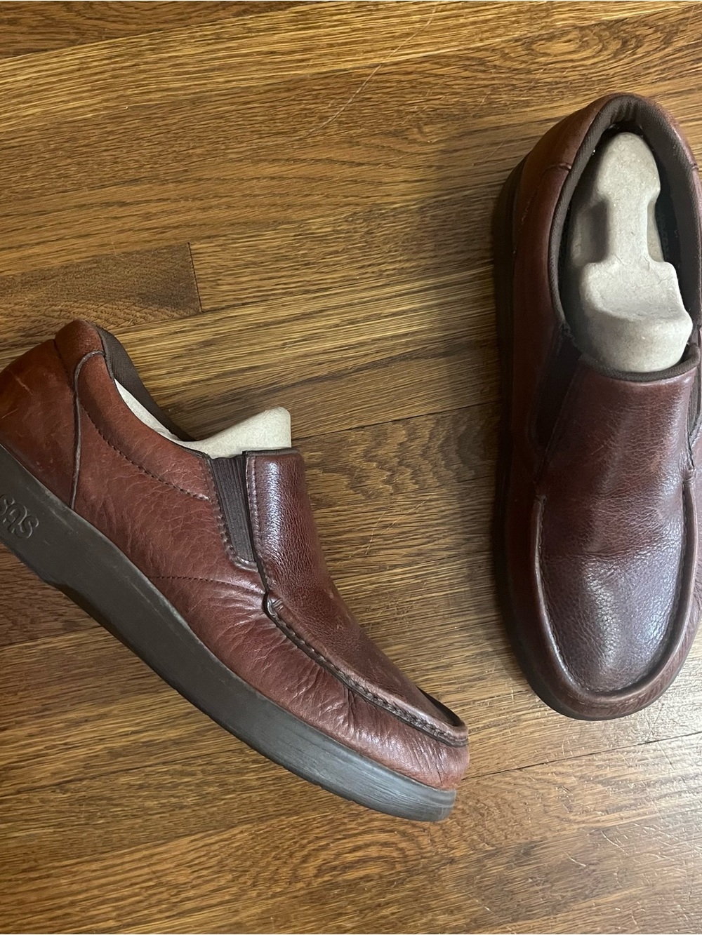 SAS men’s loafers slip on 10.5 N brown leather comfort stretch